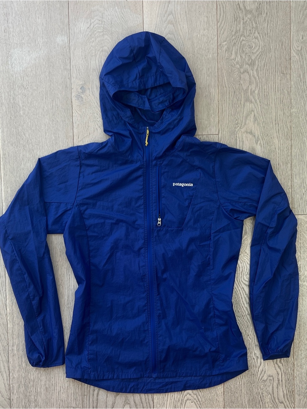 Patagonia Women’s Size XS Houdini Lightweight Hooded Windbreaker Jacket Blue